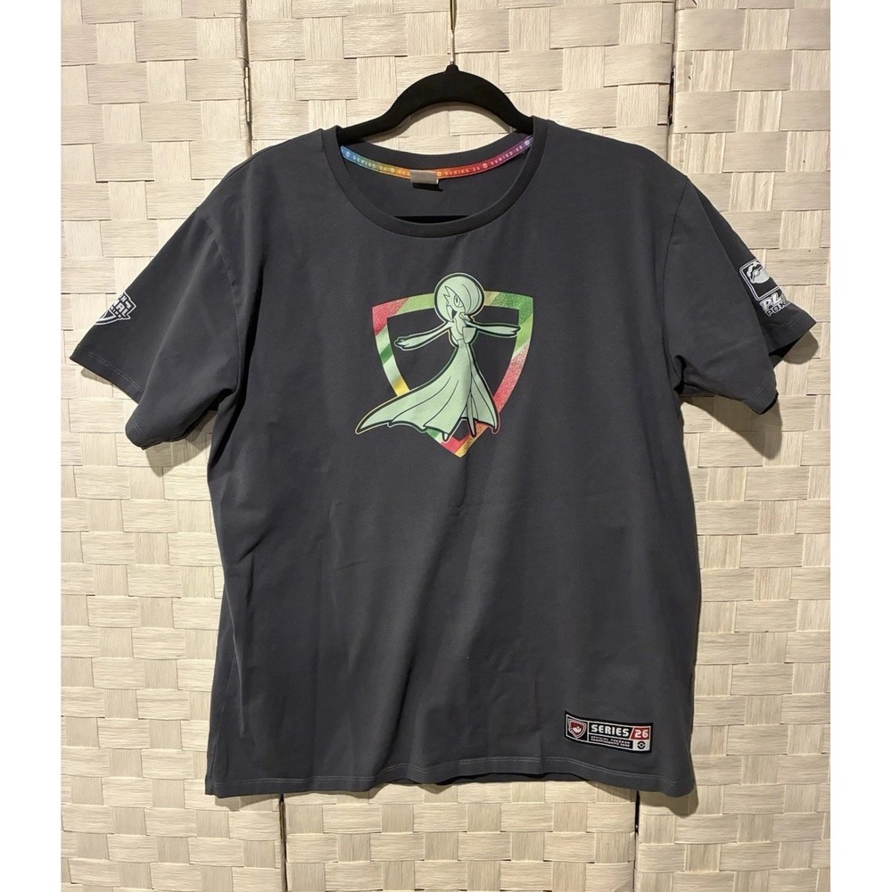 Pokemon Play Regionals Gardevoir Graphic Print Black Crew Neck T-Shirt, Size L